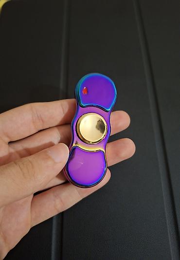 Digər aksesuarlar: Alışqan spinner. Tam metaldır ve USB ilə zaryatka yigir. Mehsullar tam — 1
