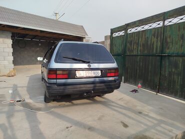 Volkswagen: Volkswagen Passat Variant: 1992 г., 1.8 л, Механика, Бензин, Универсал — 15