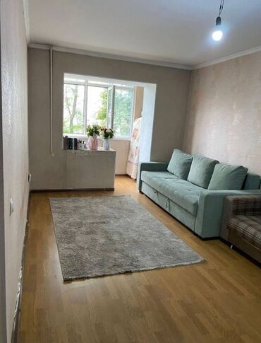 жашаганы квартира керек: 1 комната, 30 м², Индивидуалка, 3 этаж, Евроремонт