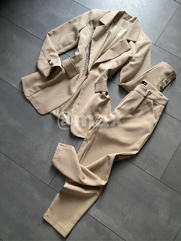 Kompleti: New,,Royal Dreamer’’Suitvelicine:36/38/40/42/44/46 Boje:Crna Bela — 11