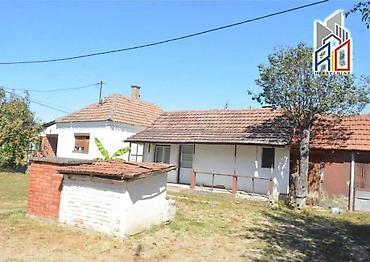 novi sad kuce prodaja: NA PRODAJU! Seosko domaćinstvo u Crvenoj Jabuci kod Uba! Površina — 4