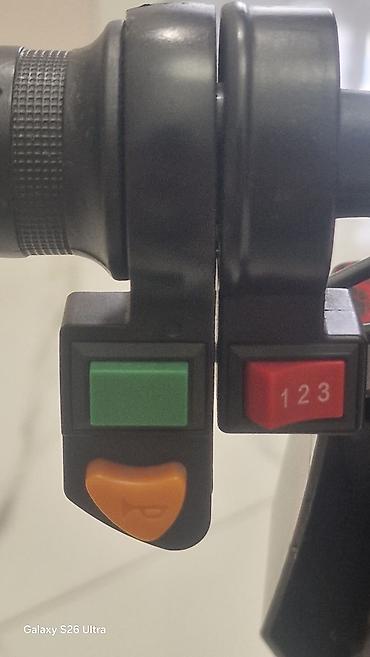 elekt: DriftCar 2 ədəd açarı var adapteri qayka açarları qaz vermə yeri — 3