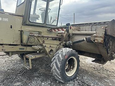 Кормоуборочные комбайны: Комбайн-уборщик Fortschritt E 302 - Самоходный кормоуборочный — 3