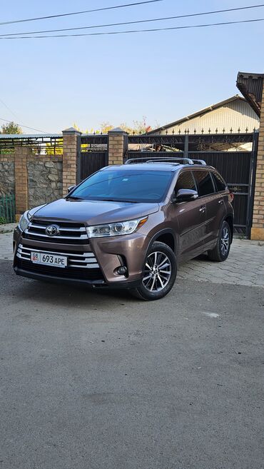 меняю на авто обмен: Toyota Highlander: 2017 г., 3.5 л, Автомат, Бензин, Кроссовер