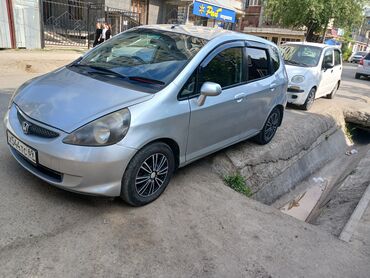 Honda: Honda Fit: 2002 г., 1.3 л, Вариатор, Бензин, Хэтчбэк
