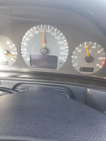 Mercedes-Benz: Mercedes-Benz E-Class: 2 l | 2000 il Sedan — 5