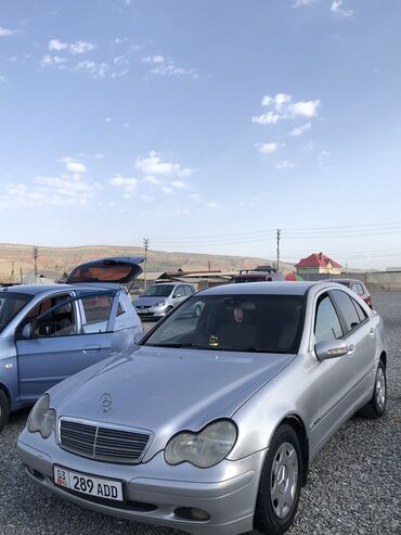 голыф 4: Mercedes-Benz C-Class: 2002 г., 2 л, Автомат, Бензин, Седан