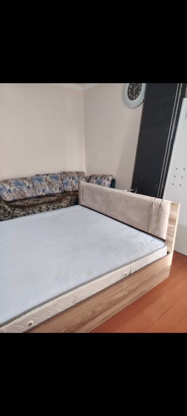 çarpaylar: Bazali taxt satilir. *Qiymeti 140 Azn* Unvan mehdiabat. Odeniwli