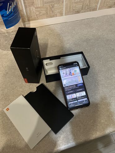 купить телефон xiaomi в рассрочку без банка: Xiaomi, Mi 8, Б/у, 64 ГБ, цвет - Черный, 2 SIM