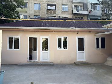 satılık cafe: Obyektin 2 ci mertebesi temirsizdir 7 kabineti 1 boyuk zali 1 metbexi — 10