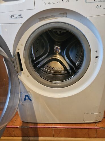 paltaryuyan teze: Paltaryuyan maşın Haier, 6 kq, Ehtiyat hissələri kimi, Yarımavtomat, Qurutmasız, Kredit yoxdur, Ünvandan götürmə