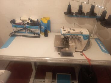 Другое оборудование для бизнеса: Срочно продаю пятинитку брала новую работала не много надомницейне