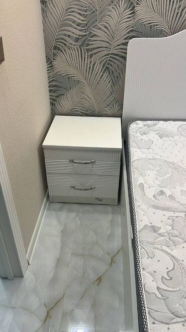 Uzunmüddətli kirayə mənzillər: Tibb Universiteti yaxınlığında, Qulu Quliyev küçəsi 17 ünvanında, 18 — 5