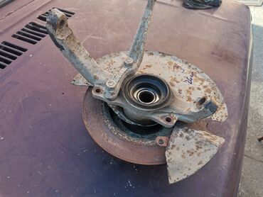 Auto delovi: Glavcina desnoga prednjeg tocka Lada 21214 Niva 26mm br.3. Polovna — 8