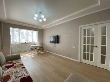 тоголок молдо фрунзе: 1 комната, 39 м², 1 этаж, Евроремонт