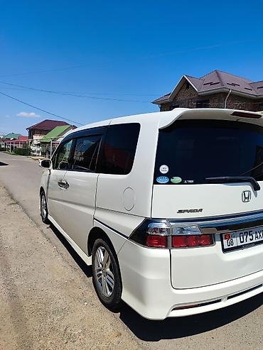 step: Honda Stepwgn: 2008 г., 2 л, Автомат, Бензин, Минивэн — 7