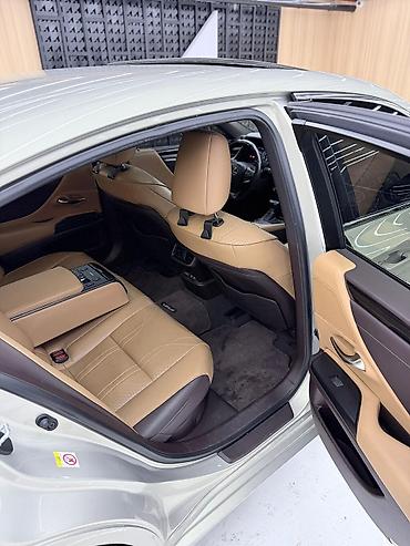 Lexus: Lexus ES: 2019 г., Вариатор, Гибрид, Седан — 7