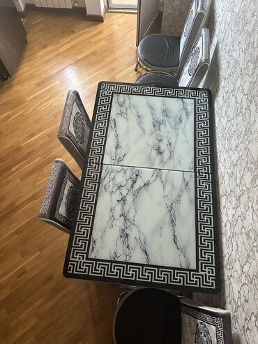 metbex desti: Mətbəx üçün, İşlənmiş, Açılan, Kvadrat masa, 6 stul