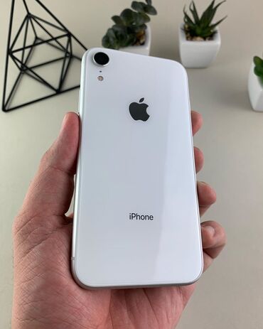 цена телефона айфон: IPhone Xr, Б/у, 128 ГБ, Белый, Защитное стекло, Чехол, 85 %