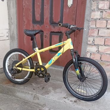 детский велосипед желтый: Детский велосипед обычный в хорошем состоянии все работает только