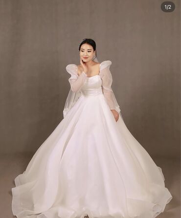 белый платье: Продаю свадебное платье Состояние новое 10/10 Причина продажи