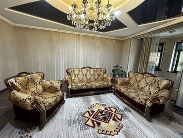 Другие мебельные гарнитуры: Комплек диван кресло покупали очень дорого состояние нового