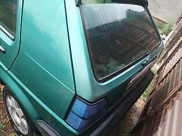 Volkswagen Golf: 1990 г., 1.8 л, Механика, Бензин, Хэтчбэк