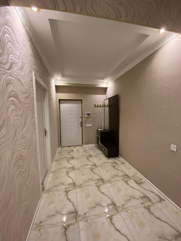 razində bina evləri: Aileli insanlara verilir.apartma binadi.Xirdalan heyder parki yaninda