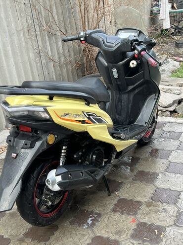 Скутеры: Макси-скутер Yamaha, 180 куб. см, Бензин, Б/у — 8