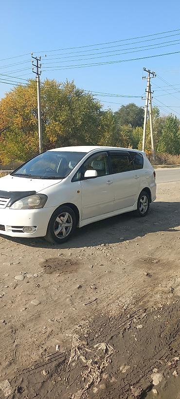 Toyota Ipsum: 2001 г., 2.4 л, Автомат, Бензин, Минивэн