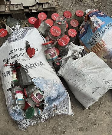 коробки упаковочные: Стеклянные банки с металлическими крышками — 1