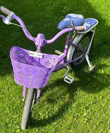 семейный велосипед: Детский велосипед в идеальном состоянии все работает идеально все в