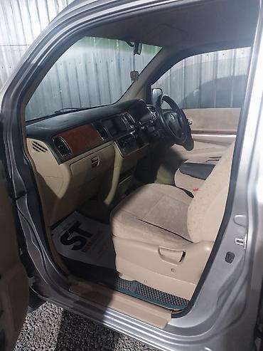 первого поколения: Honda Stepwgn: 2004 г., Бензин, Минивэн — 5