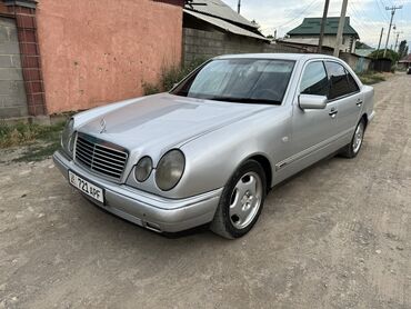 210 милениум: Mercedes-Benz E 200: 1998 г., 2 л, Механика, Бензин, Седан