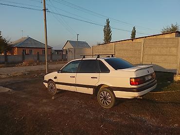 авто товары: Volkswagen Passat: 1989 г., Механика, Седан — 1