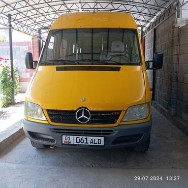 18 мест: Mercedes-Benz Sprinter: 2004 г., 2.2 л, Механика, Дизель