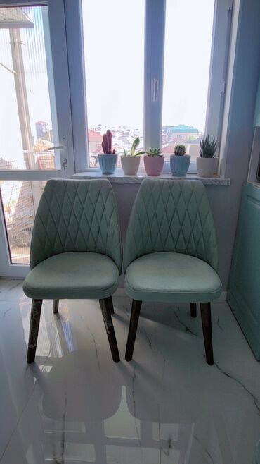 kafe stulları: Mətbəx üçün, Qatlanmayan, Stul