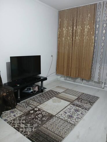 дом с бассейном посуточно: 18 м², С мебелью