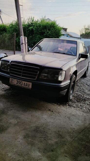 машина бенвы: Mercedes-Benz 220: 1993 г., 2.2 л, Механика, Бензин, Седан