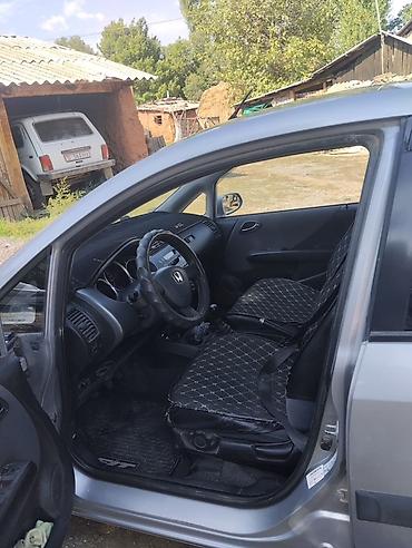 Продажа авто: Honda Jazz: 2004 г., 1.4 л, Механика, Бензин, Хэтчбэк — 6