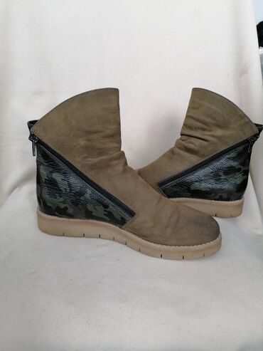 Gležnjače: Gležnjače, Stefano, 38 — 6