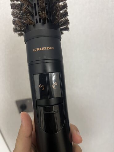 фен с вращающейся щеткой: Fen orginal GRUNDIG yenisi alindigi ucun satilir