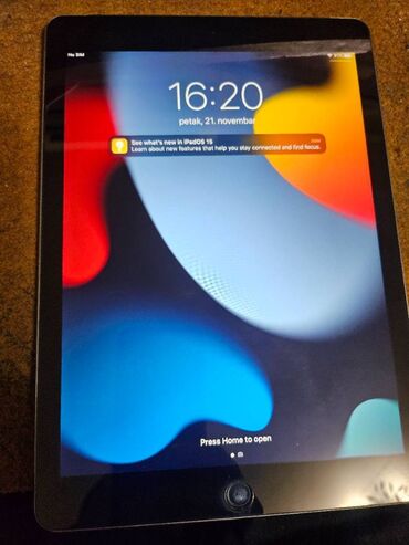 Tableti: Apple iPad A1567- sa sim karticom . Tablet sam testirao, ispravan je — 2