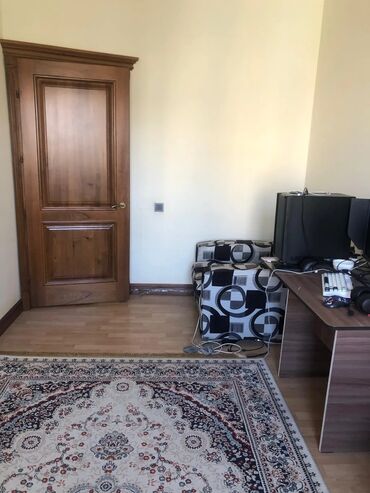 сдаю квартиру в 5 мкр: 3 комнаты, Агентство недвижимости, Без подселения, С мебелью полностью