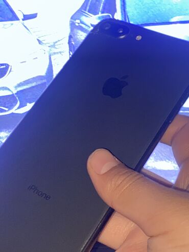 Apple iPhone: IPhone 8 Plus, Б/у, 64 ГБ, Черный, Чехол, 100 %