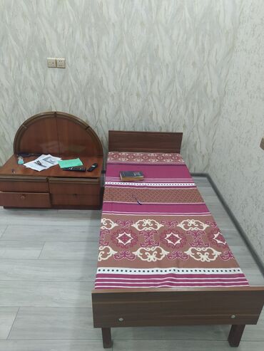 carpayi satilir: Б/у, Односпальная кровать, Без подьемного механизма, С матрасом, Без выдвижных ящиков, Азербайджан