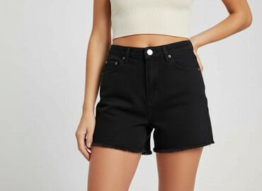 reserved krótkie spodenki: Boohoo, Shorts for women, size S (EU 36)