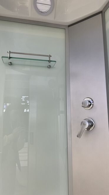 Душевые кабины: Душевая кабина Полукруглая, Размер: 90 x 90 см, Высота поддона: 15 см,Покрытие: Тонированное — 3