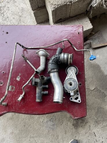 Двигатели, моторы и ГБЦ: Бензиновый мотор Volkswagen 2000 г., 1.8 л, Оригинал — 11