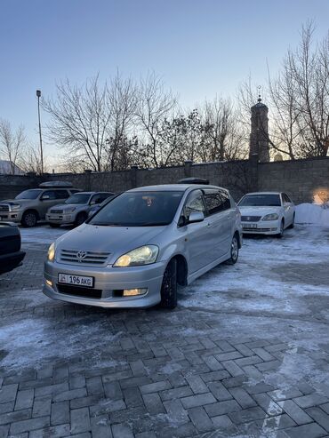 Toyota: Toyota Ipsum: 2002 г., 2.4 л, Автомат, Бензин, Минивэн